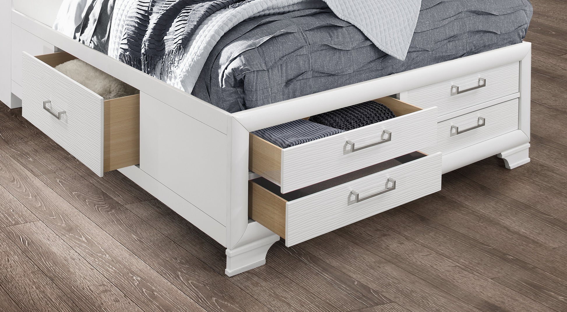 Civic White Full Bed White Solid Wood Mdf