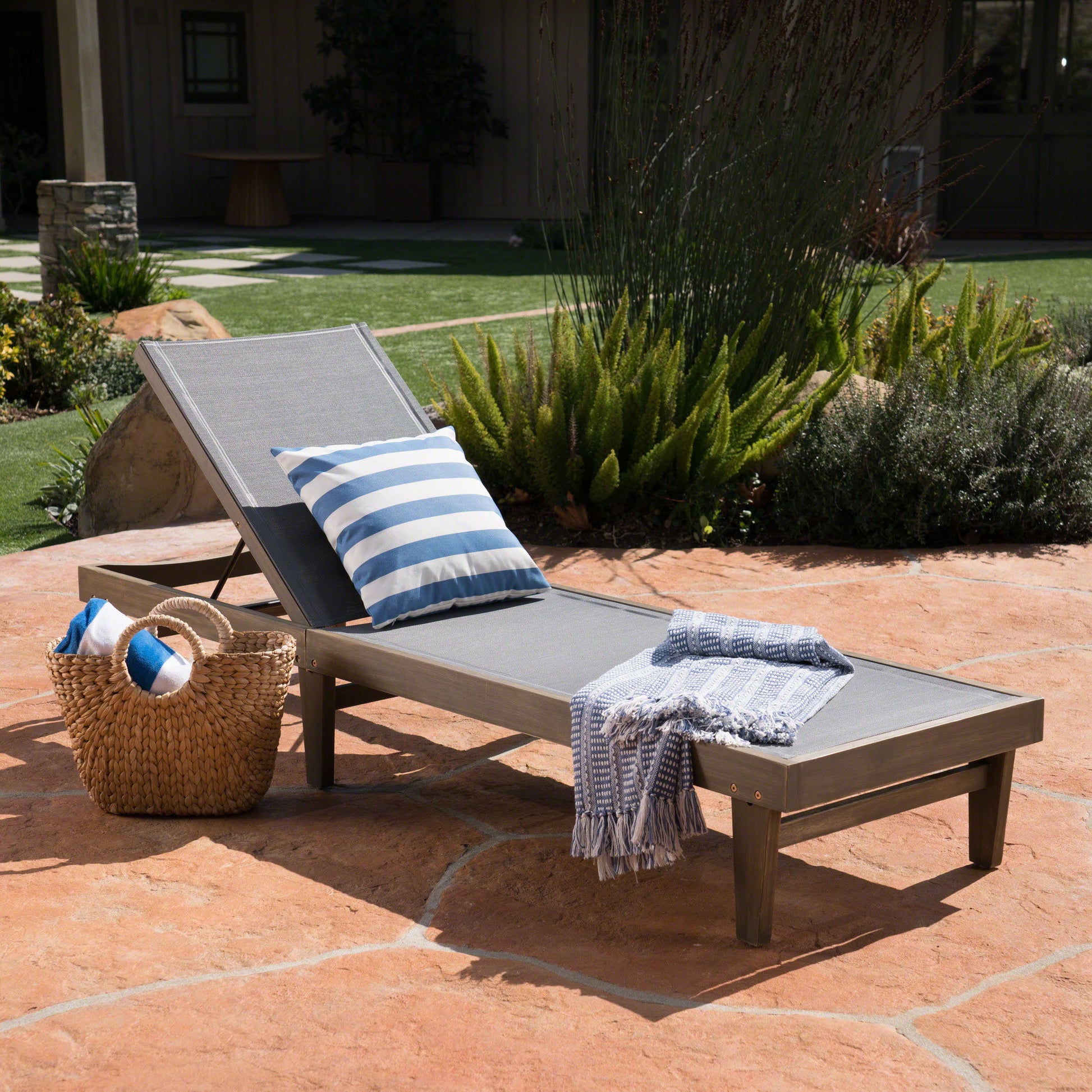 Summerland Chaise Lounge Dark Grey Mesh Dark Grey Aluminum