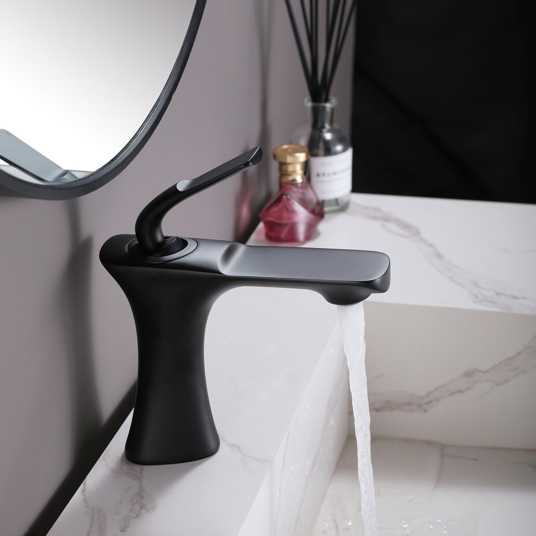 Single Hole Single Handle Bathroom Faucet in Matte one-matte black-1 hole faucets-brass