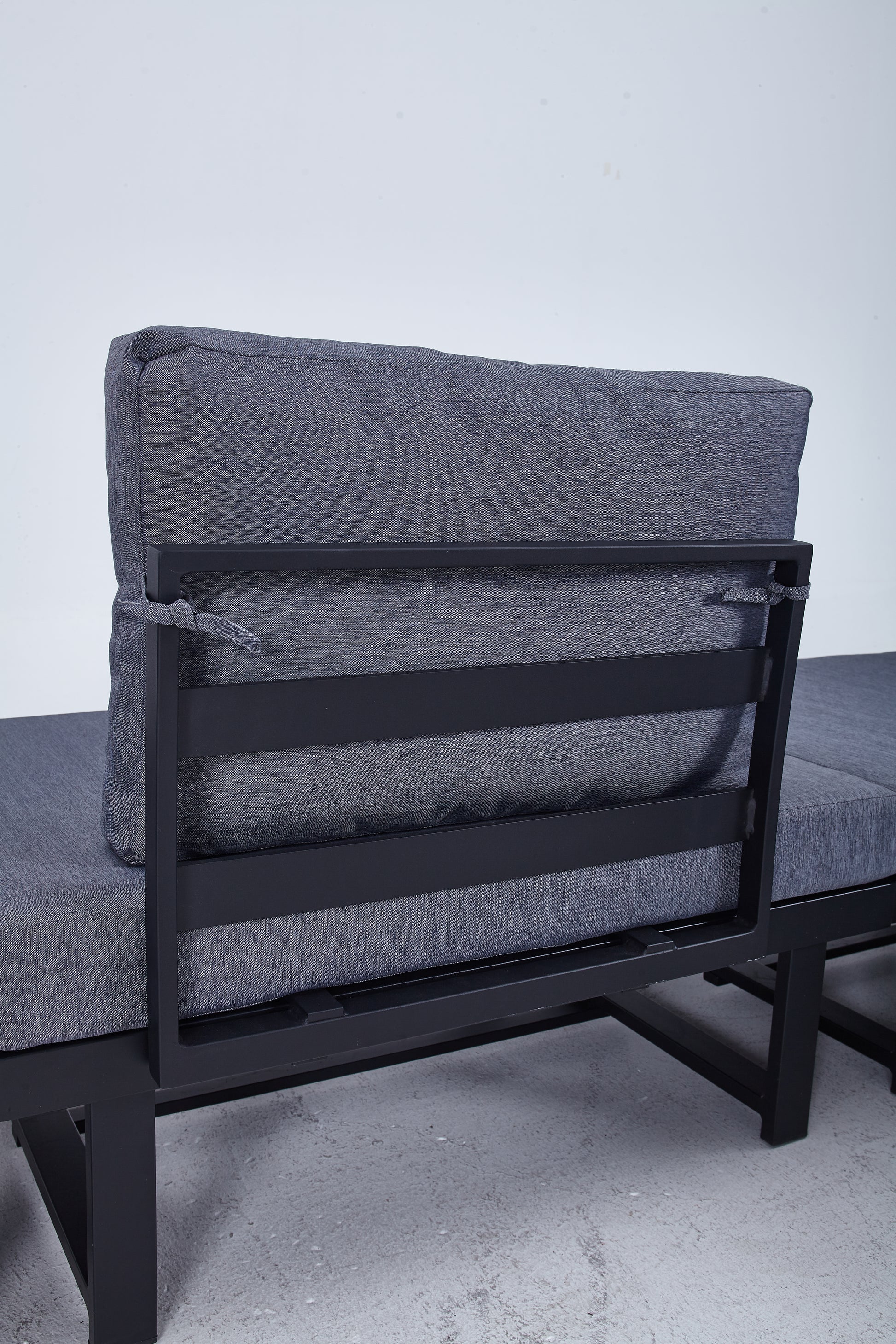 Sigle Sofa Blue Foam Aluminium