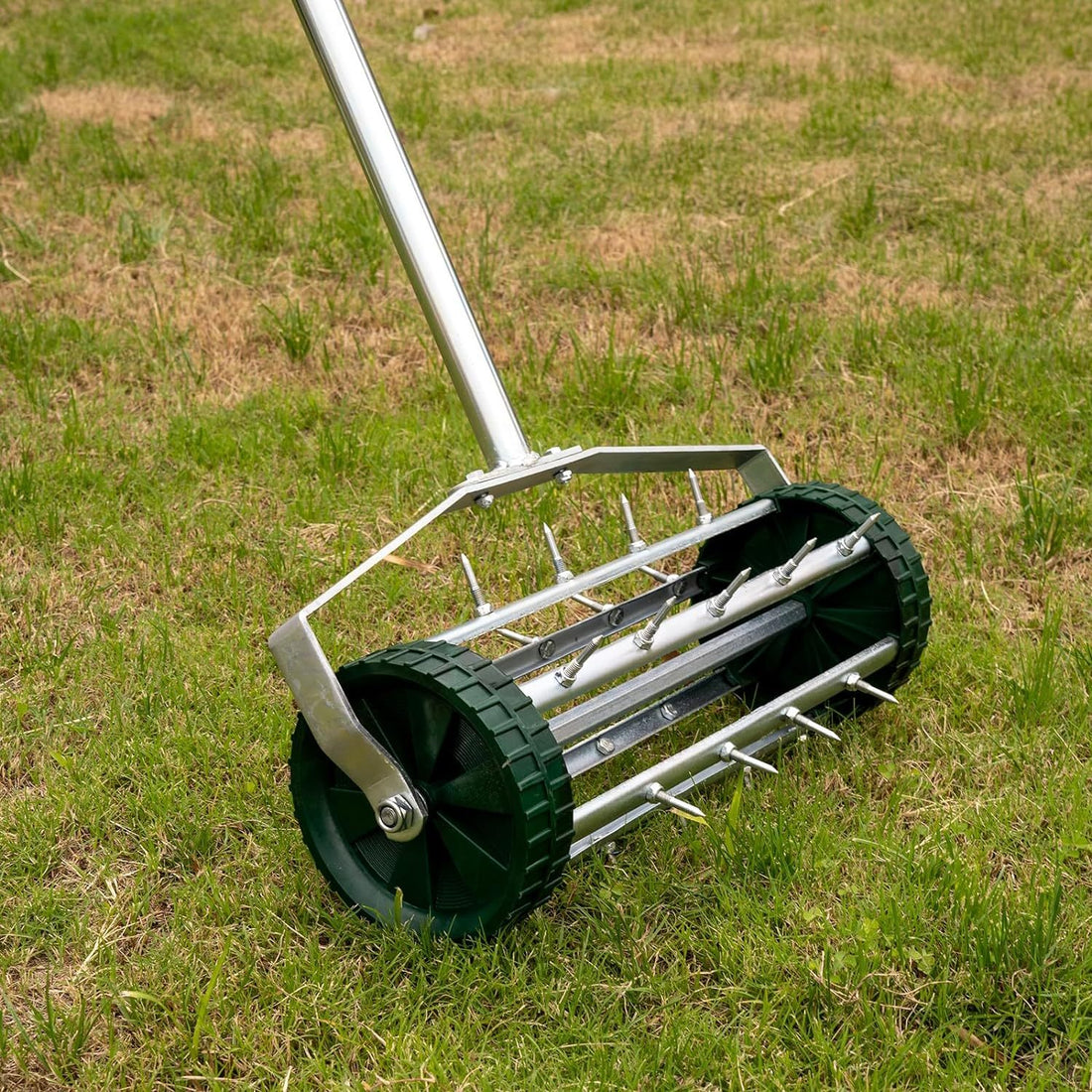 Heavy Duty Rolling Lawn Aerator,Rolling Lawn Aerator, Rotary Push Tine Spike Soil Lawn Aerator Gardening Tool With 3 Piece Long Steel Handle For Garden Yard Grass Maintenance,Garden Yard Rotary Push Silver Abs Steel Q235