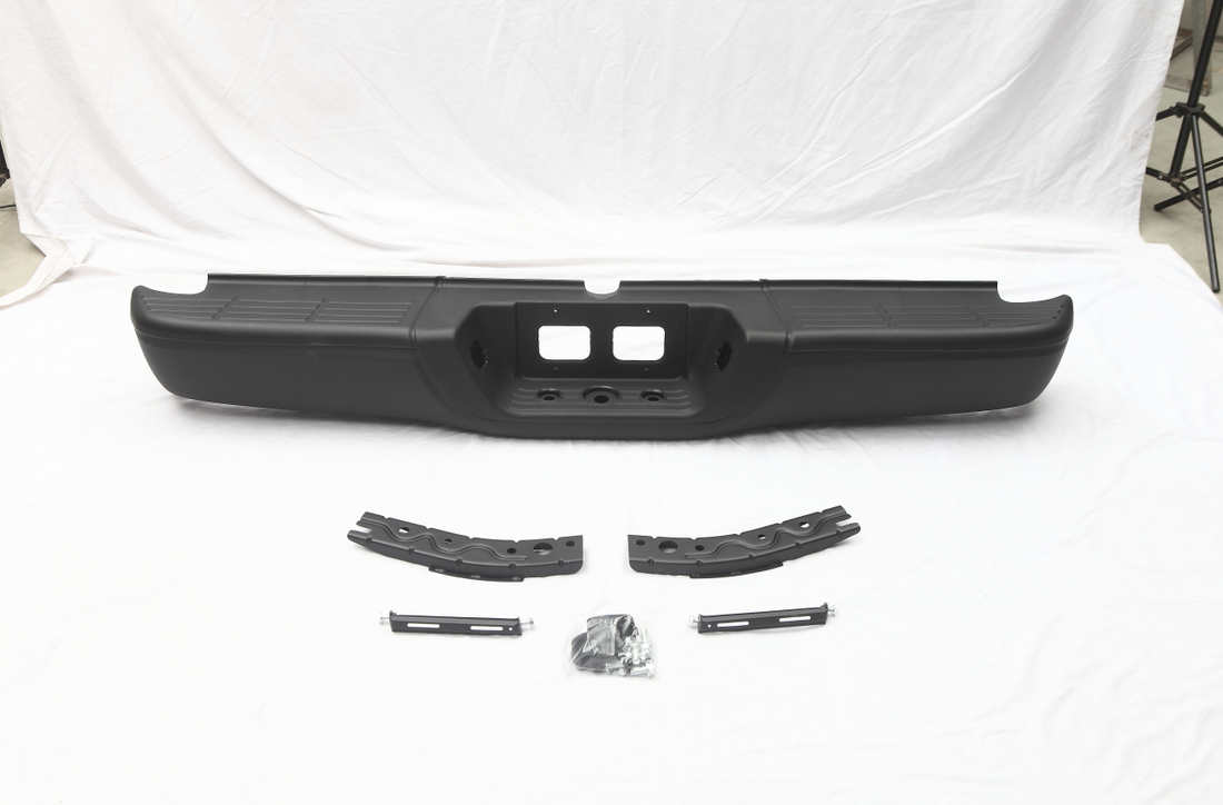 1Set For 2000 2006 Toyota Tundra Rear Bumper Spray Plastics Black To1103108 Black Metal Plastic