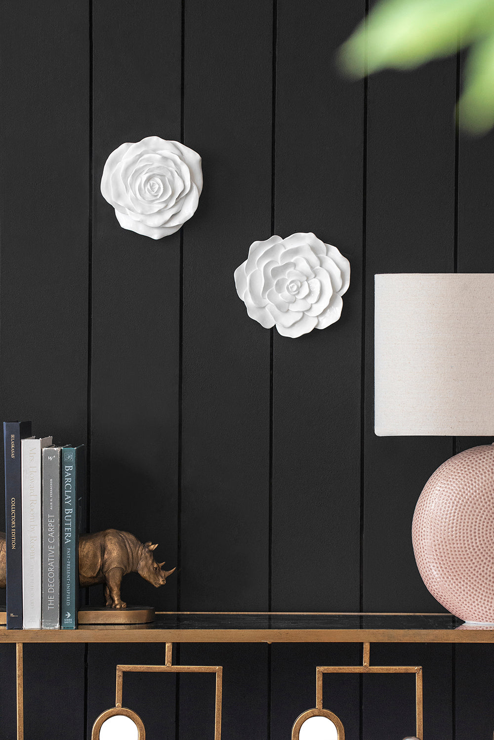 S 2 White Rose Hanging Wall Accents White Resin