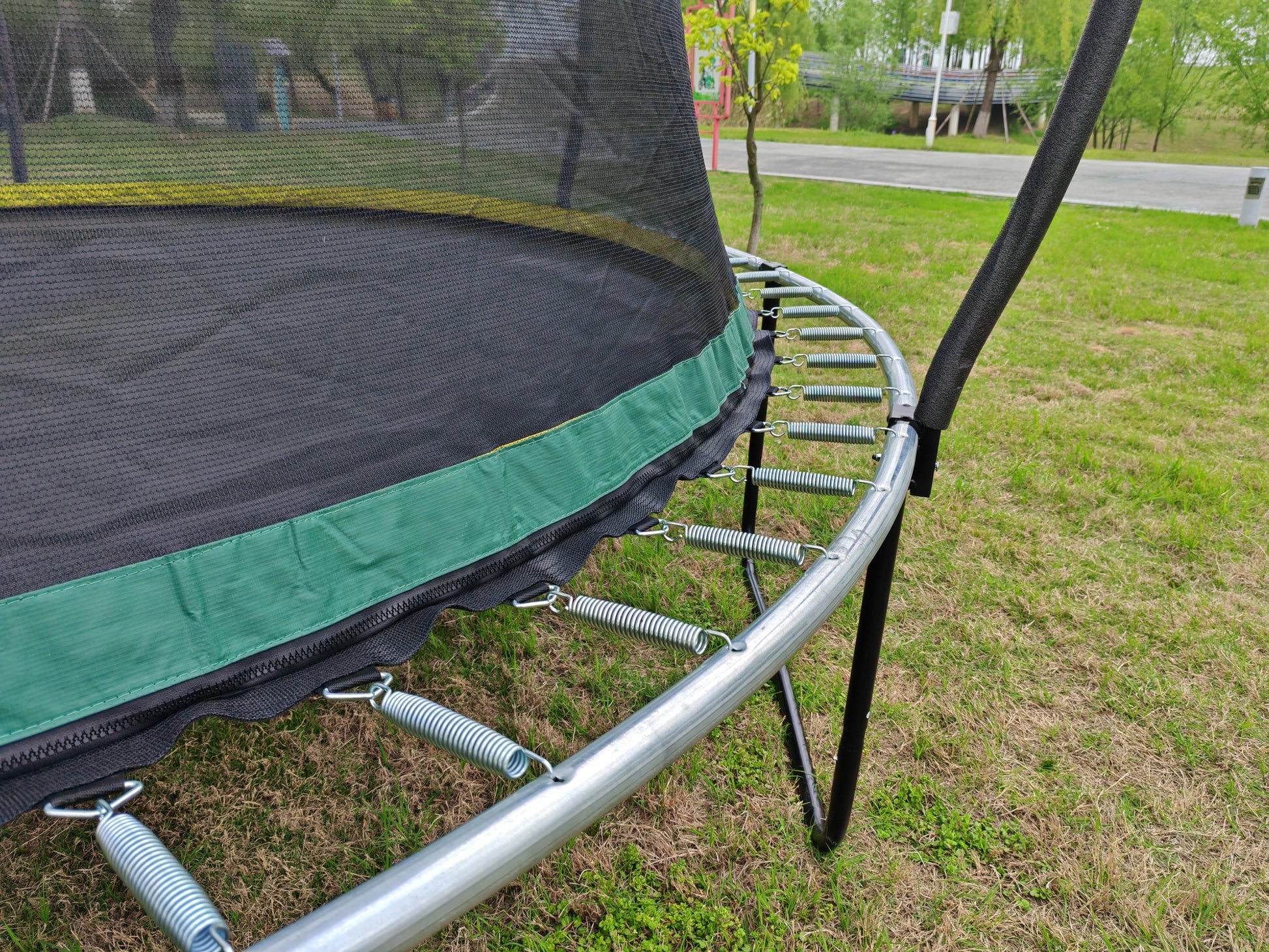 Yc 14Ft Recreational Trampolines With Enclosure For Kids And Adults With Patented Fiberglass Curved Poles Pumpkin Green Green Steel