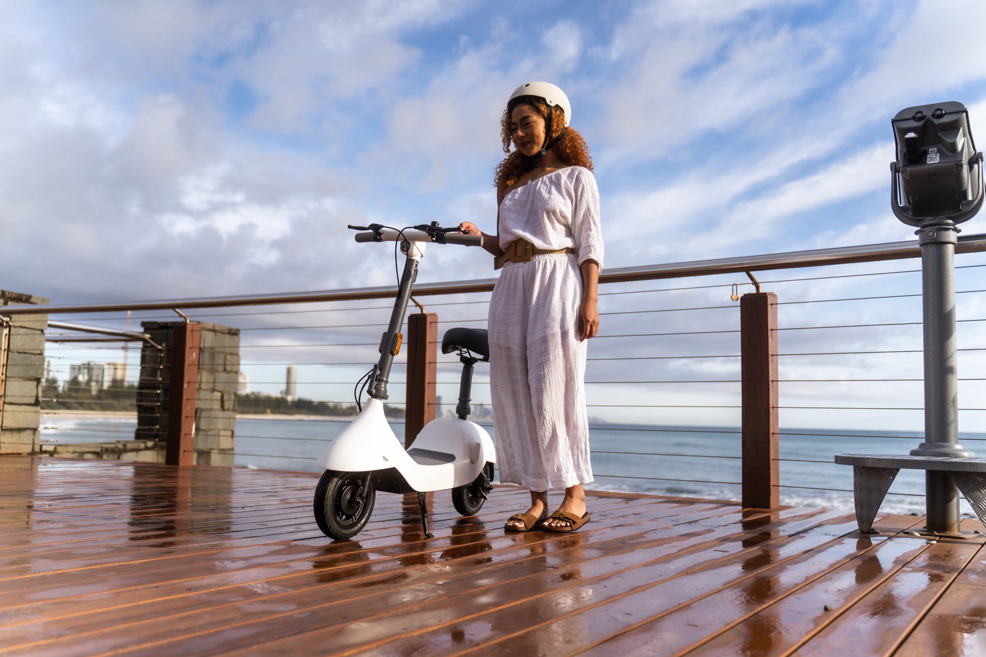 Electric Scooter With Foldable Seat W 35 Miles Operating Range & 15.5Mph Max Speed White White Aluminum