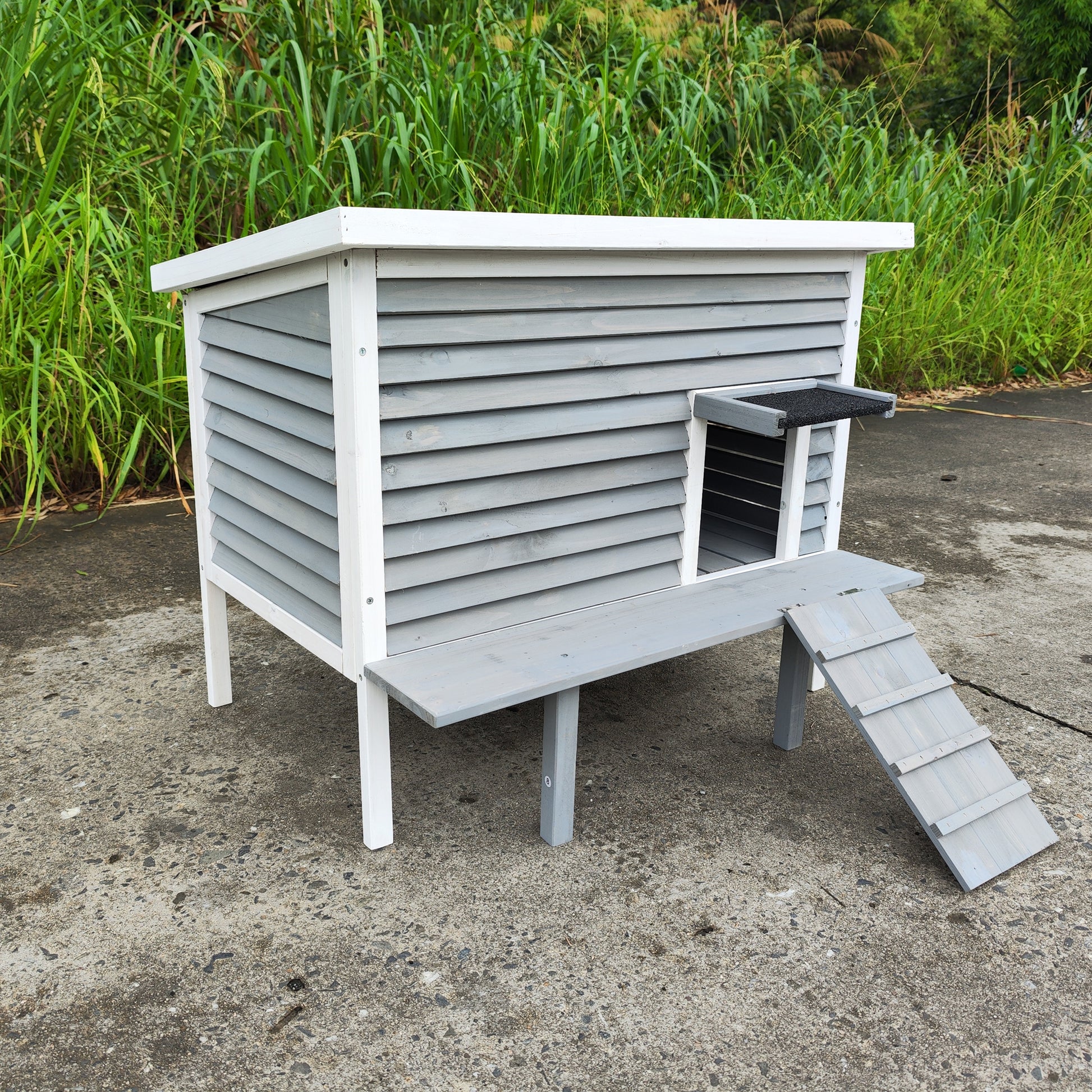 Cat House For Outside Cats,Cat Shelter For Feral Cats With Escape Door,Porch Deck Gray Wood