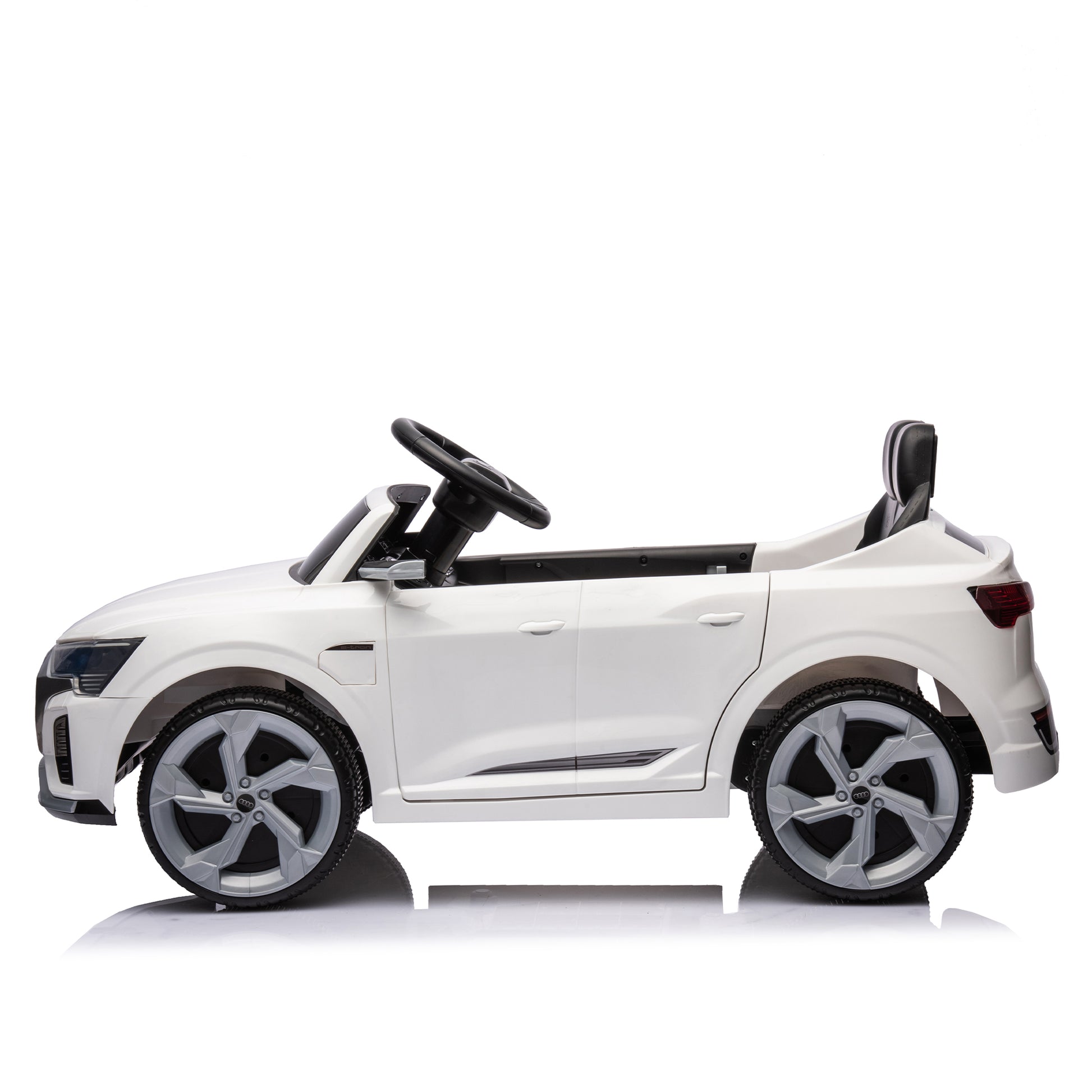 12V Kids Ride On Electric Car W Parents Remote Control,Licensed Audi Sq8 For Kids,Dual Drive,Suspension,Hanging Start,Three Speed Adjustable Music,Volume Control,Led Lights For Kids Aged 3 6. White