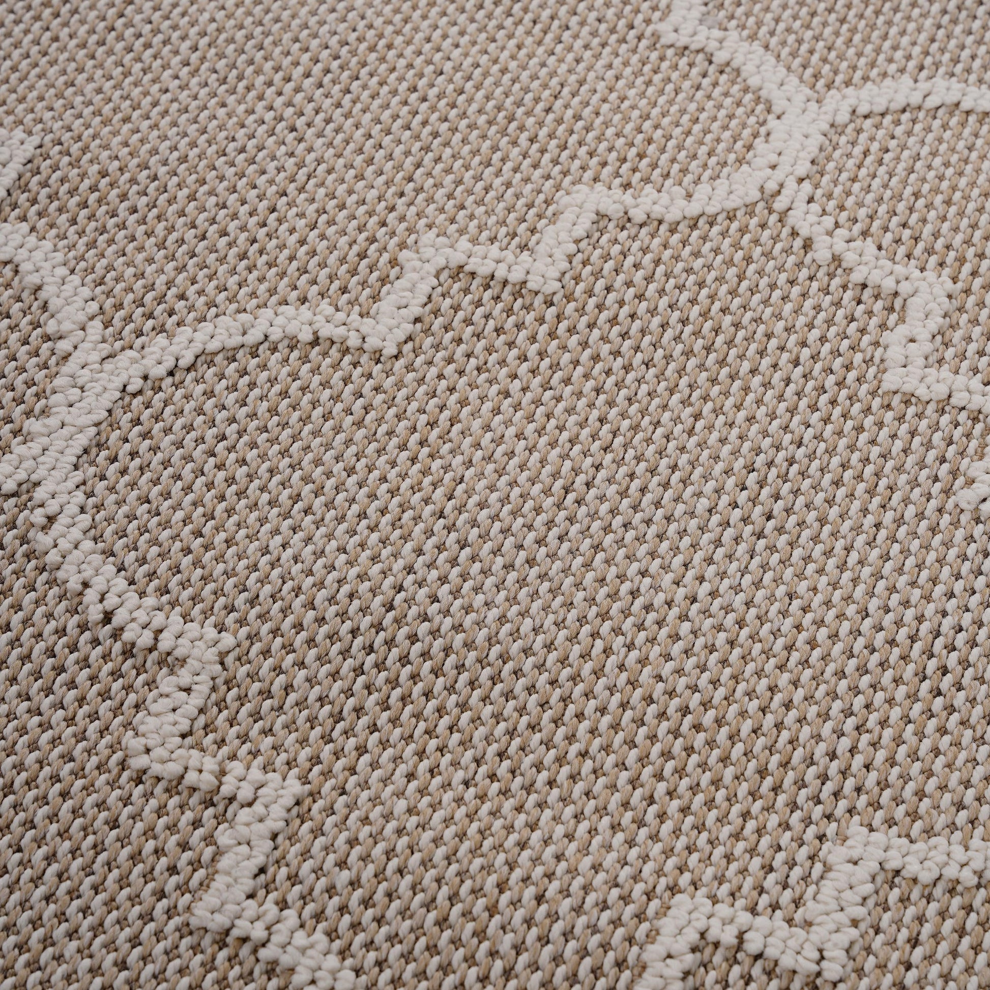 Naar Guros Collection 2X8 Ivory Trellis Indoor Outdoor Area Rug Ivory Polypropylene