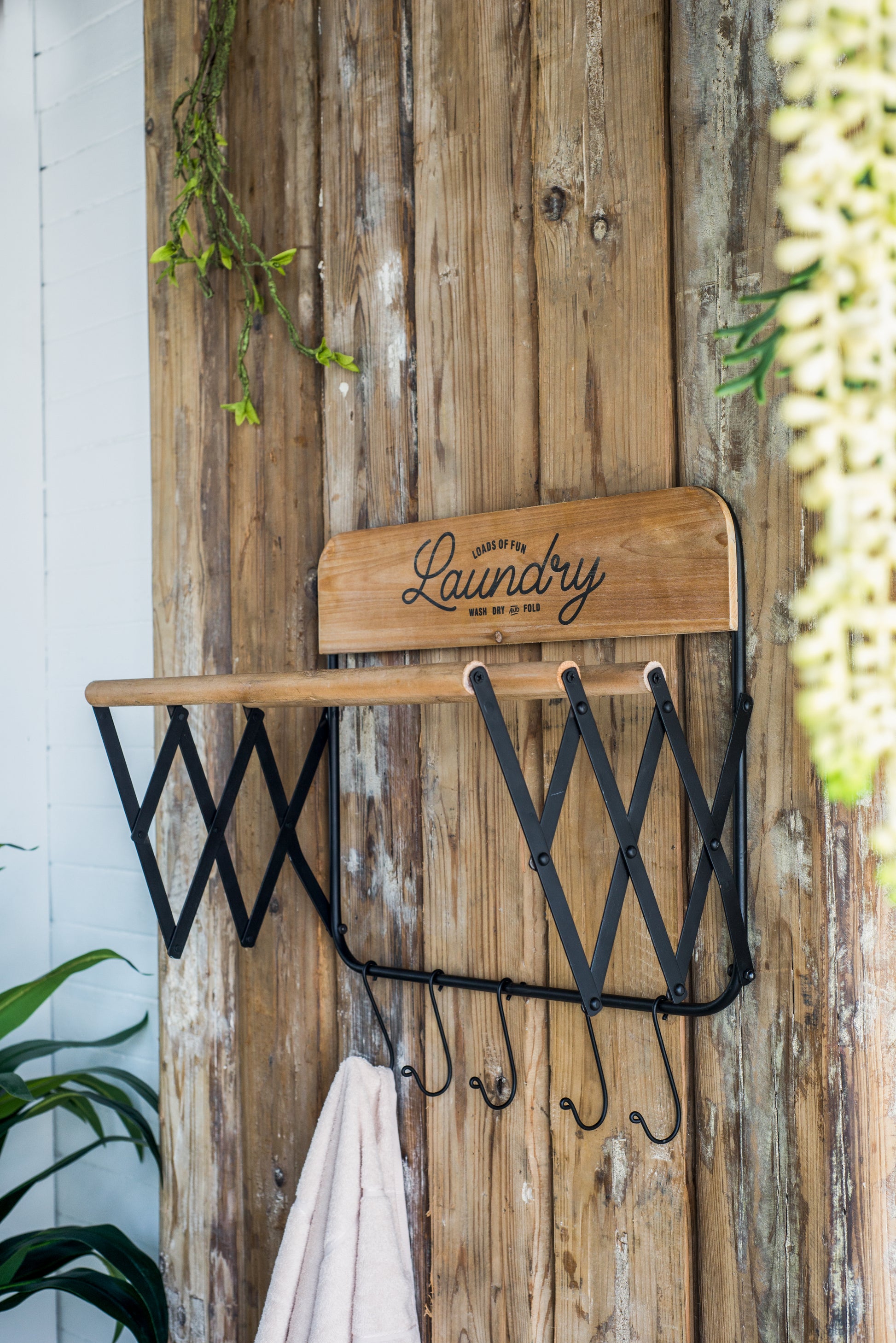 20X14X20" Laundry Rack With Accordion Design, Brown And Black Black Brown Iron