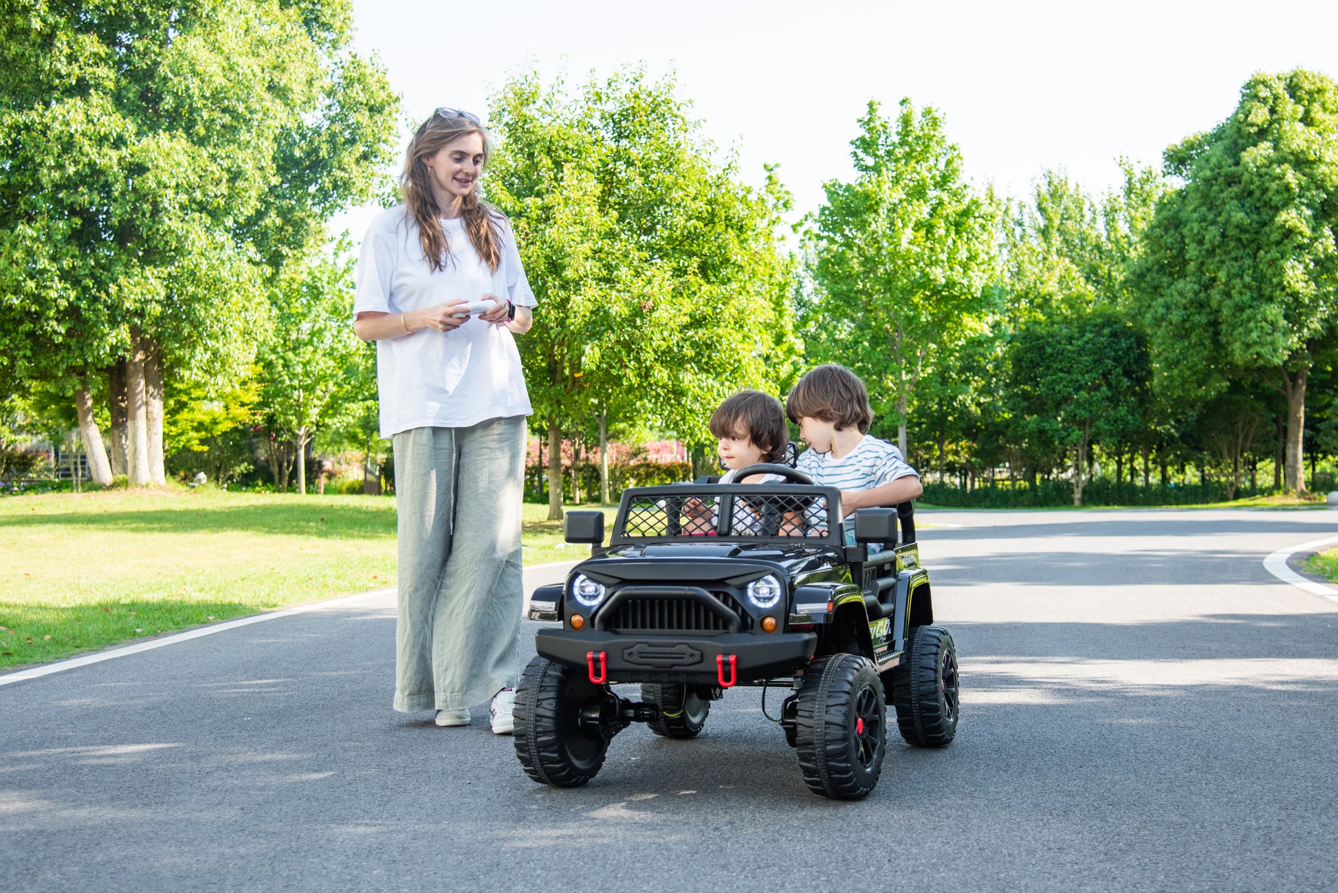 Black,24V 2 Seater Ride On Truck Car, 4Wd Motors, With 2.4G Remote Control,Metal Suspension,Soft Start,Music, Led Light,Outdoor Off Road Electric Car,Toys Gifts Black 100 149 Lbs Iron Plastic Iron