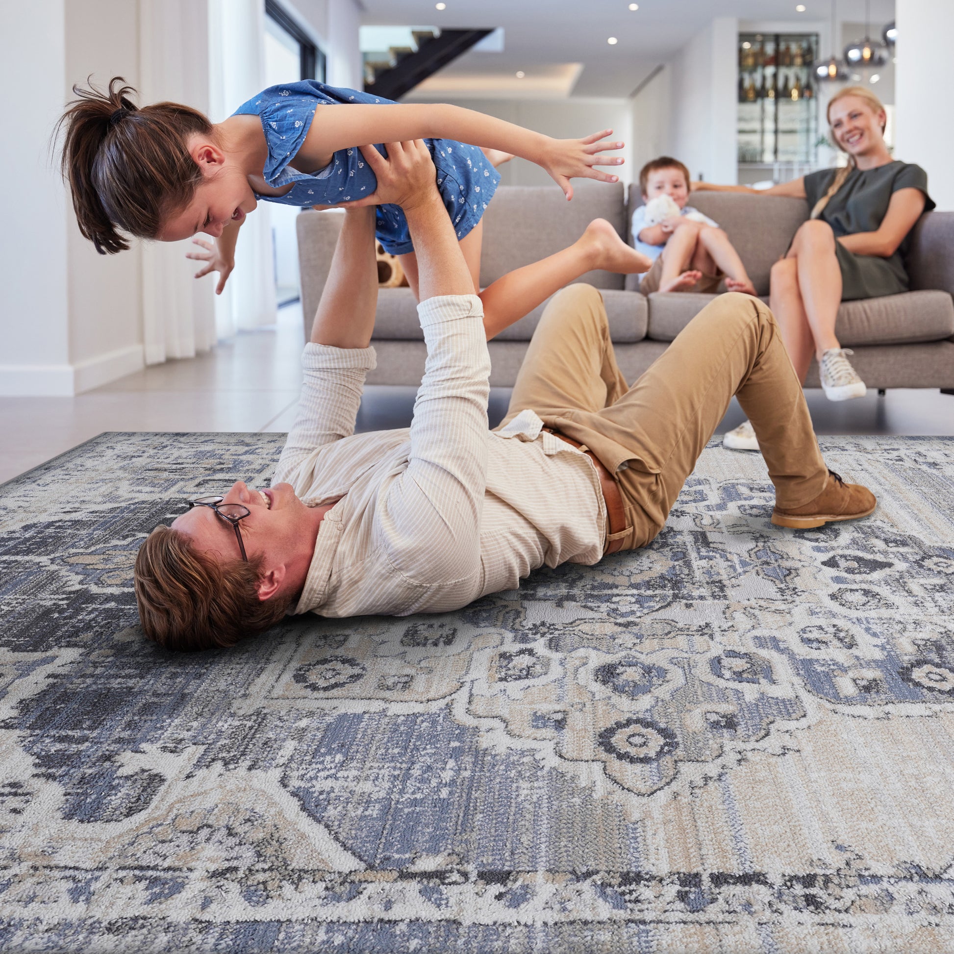 8X10 Cream Blue Medallion Non Shedding Living Room Bedroom Dining Home Office Stylish And Stain Resistant Area Rug Cream Blue Polyester