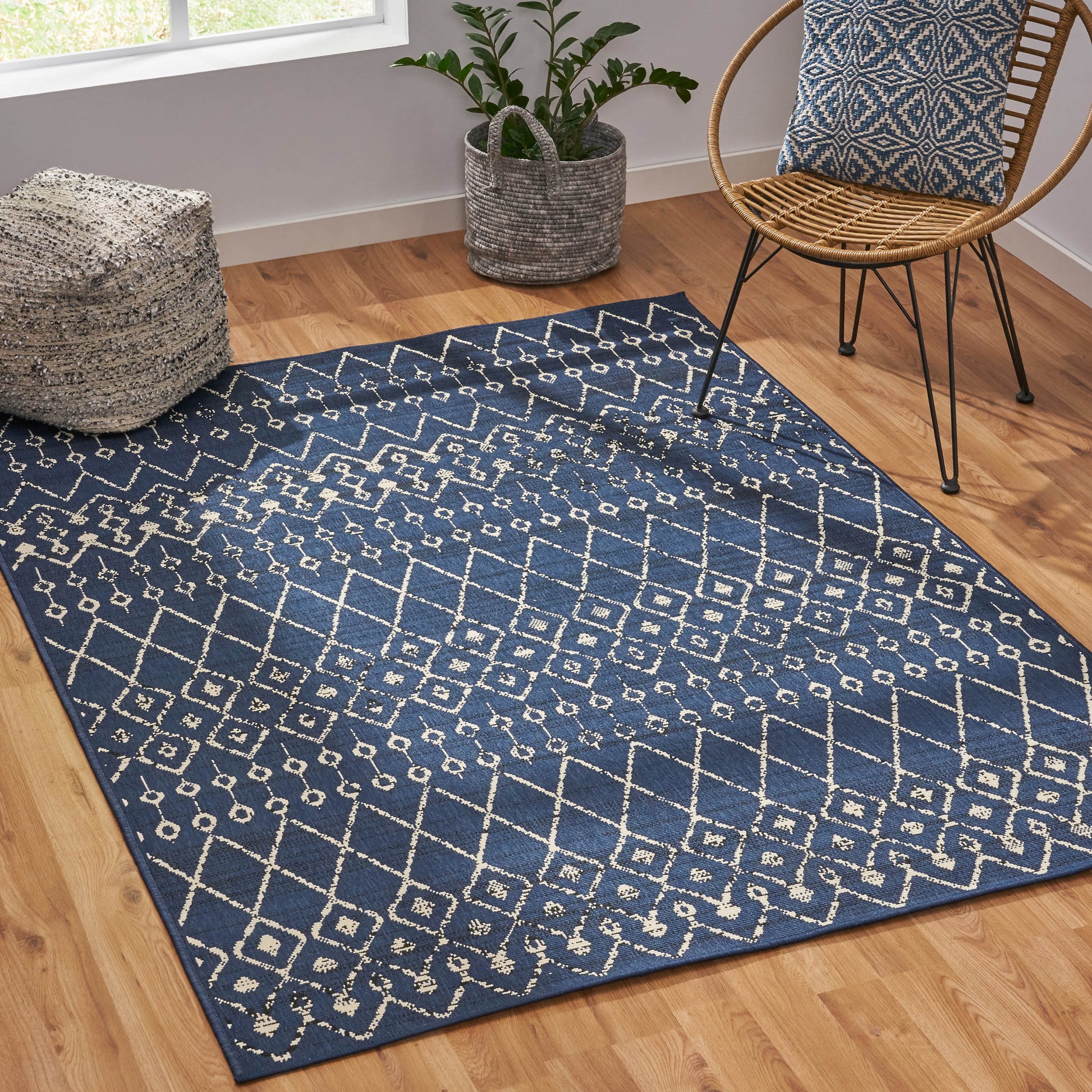 5'3"X7' Rug Navy Ivory Polypropylene